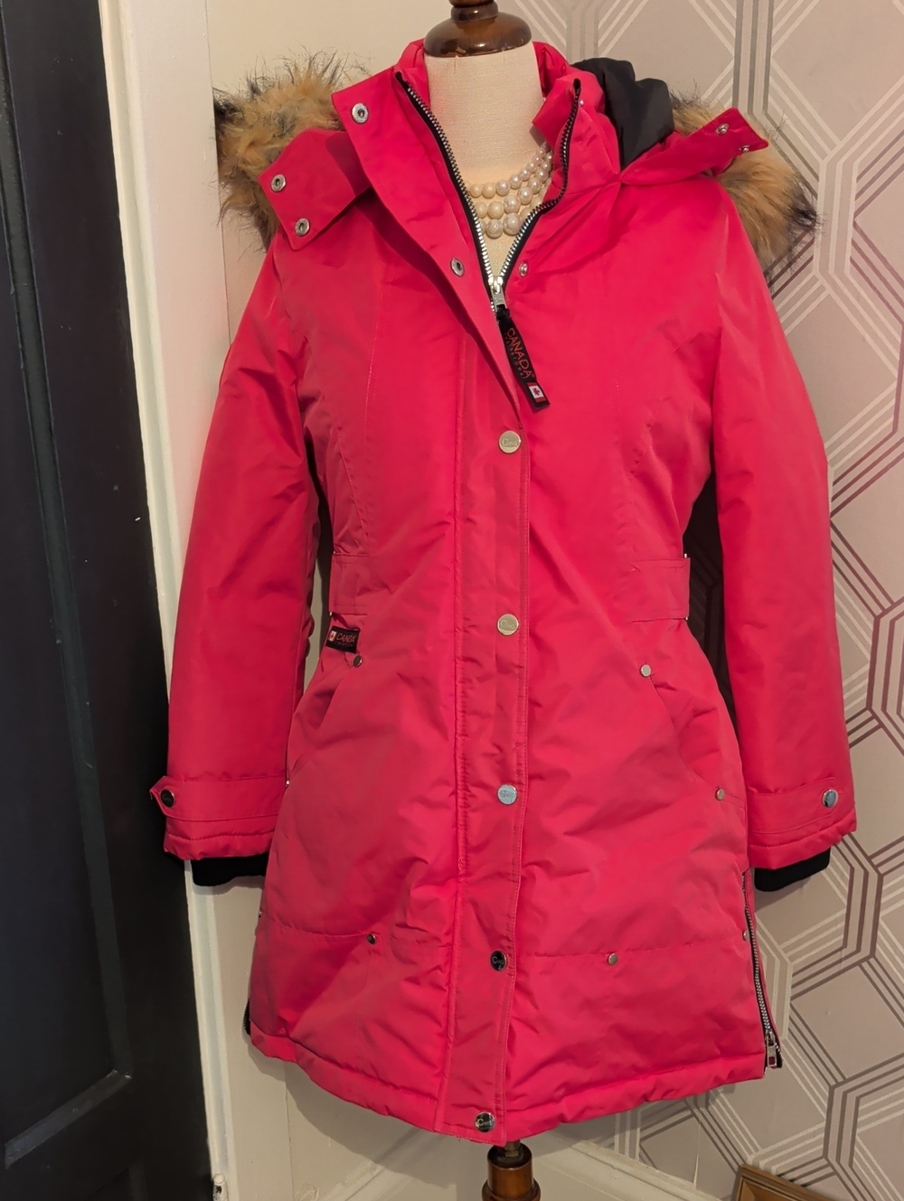 Women's Pink Hooded Puffer Coat with Faux-Fur Trimmed Hood